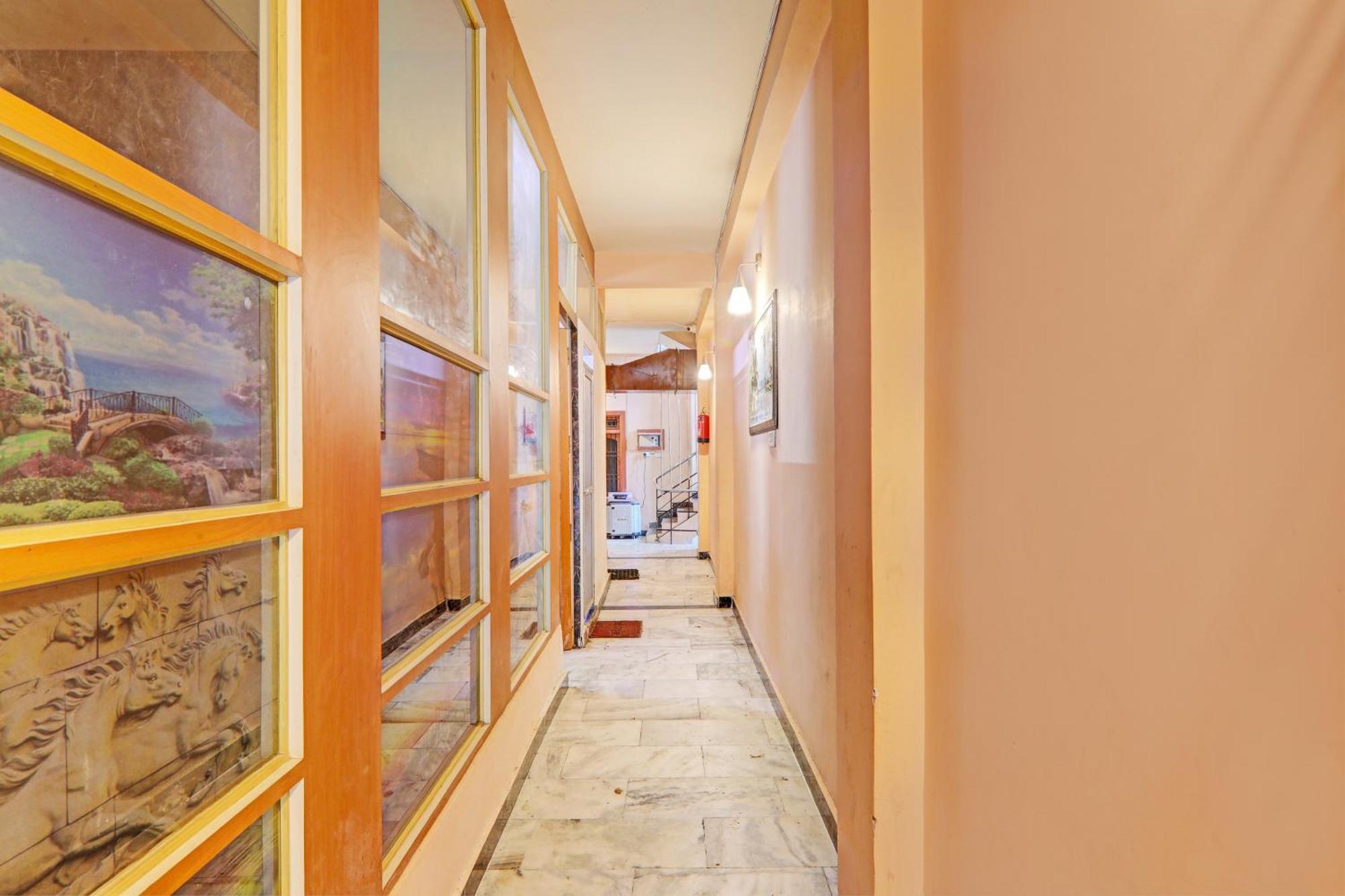 Hotel O Home Singhs Delight Varanasi Esterno foto