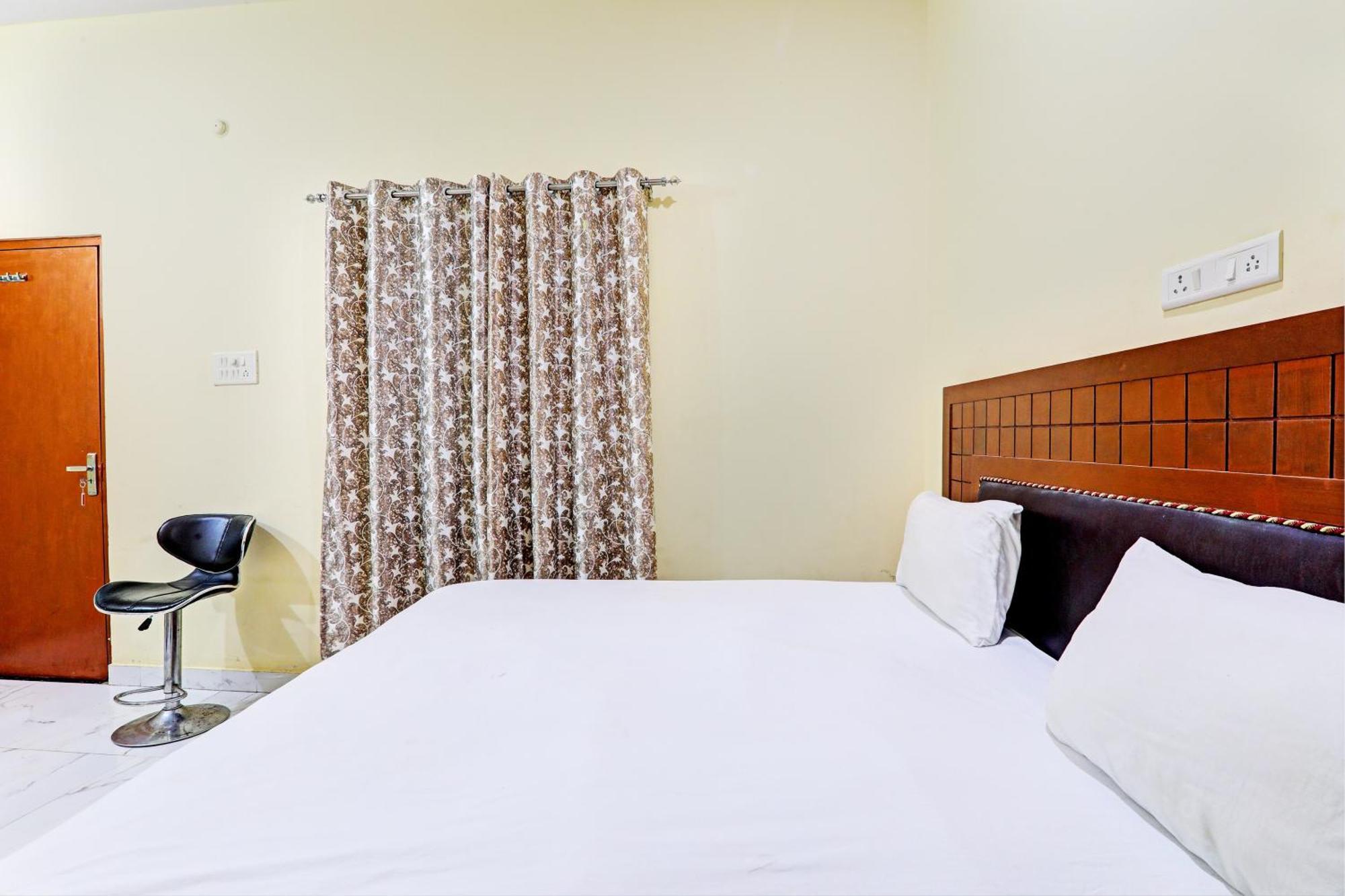 Hotel O Home Singhs Delight Varanasi Esterno foto